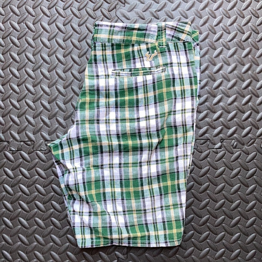 ⭐️FGCU Women’s Plaid shorts size 8 multicolor
